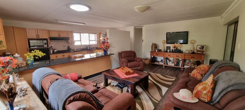 3 Bedroom Property for Sale in Fraaiuitsig Western Cape